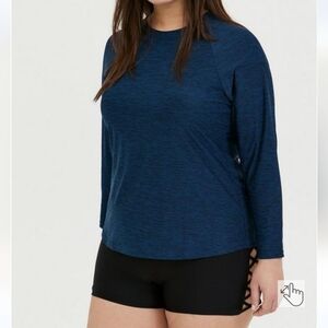 Torrid Active Blue Long Sleeve Rashguard Rash Guard Swim Top 3X 22/24 NWT
